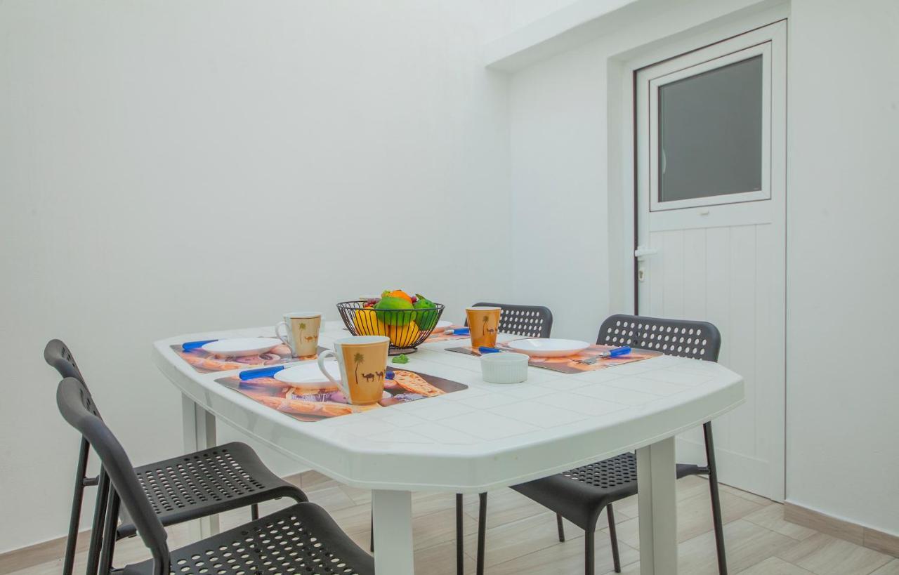דירות לאגוּ‏ש B21 - Oliveira Cozy Flat מראה חיצוני תמונה