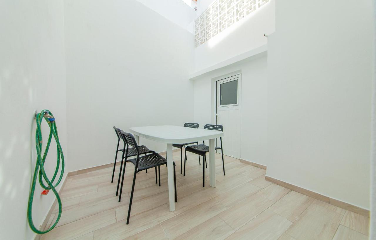 דירות לאגוּ‏ש B21 - Oliveira Cozy Flat מראה חיצוני תמונה